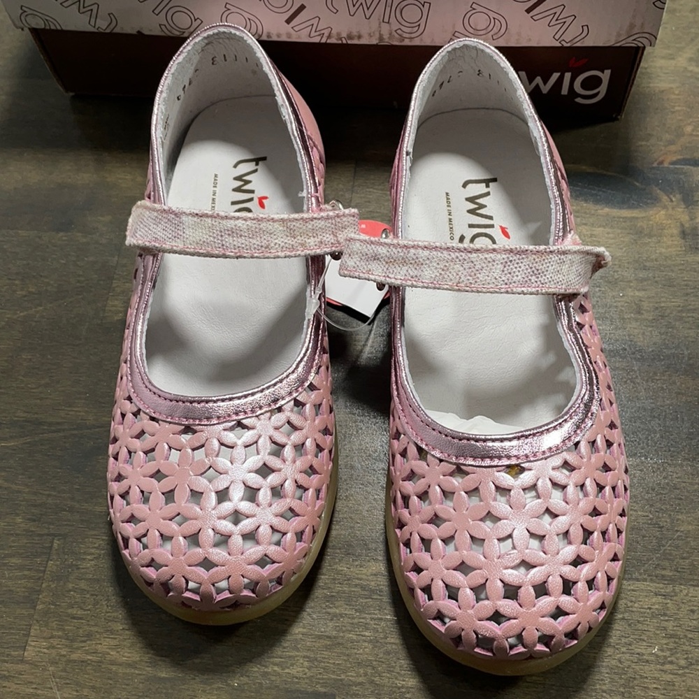 NWT Twig Girls Karen Pink Leather Size EUR 30 Shoes